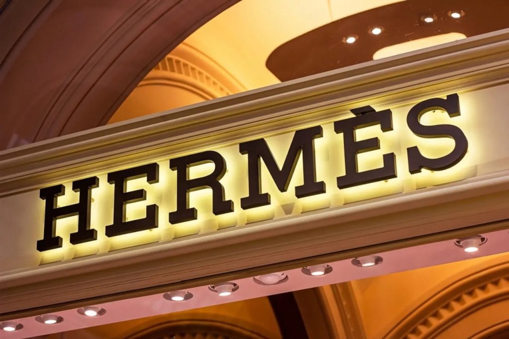 رشد مالی هرمس